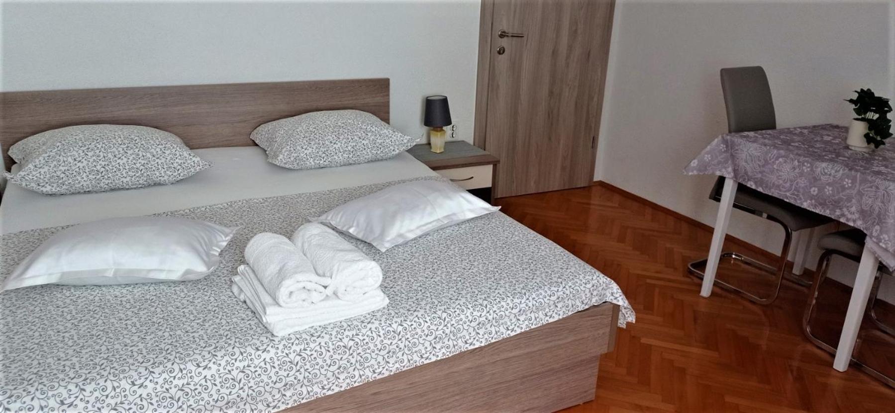 Apartmani Marta Tučepi Zewnętrze zdjęcie