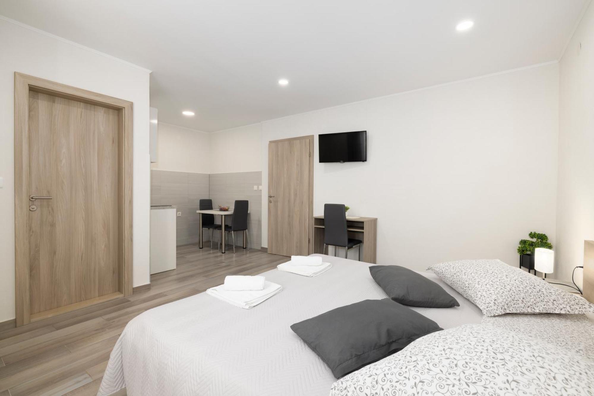 Apartmani Marta Tučepi Zewnętrze zdjęcie