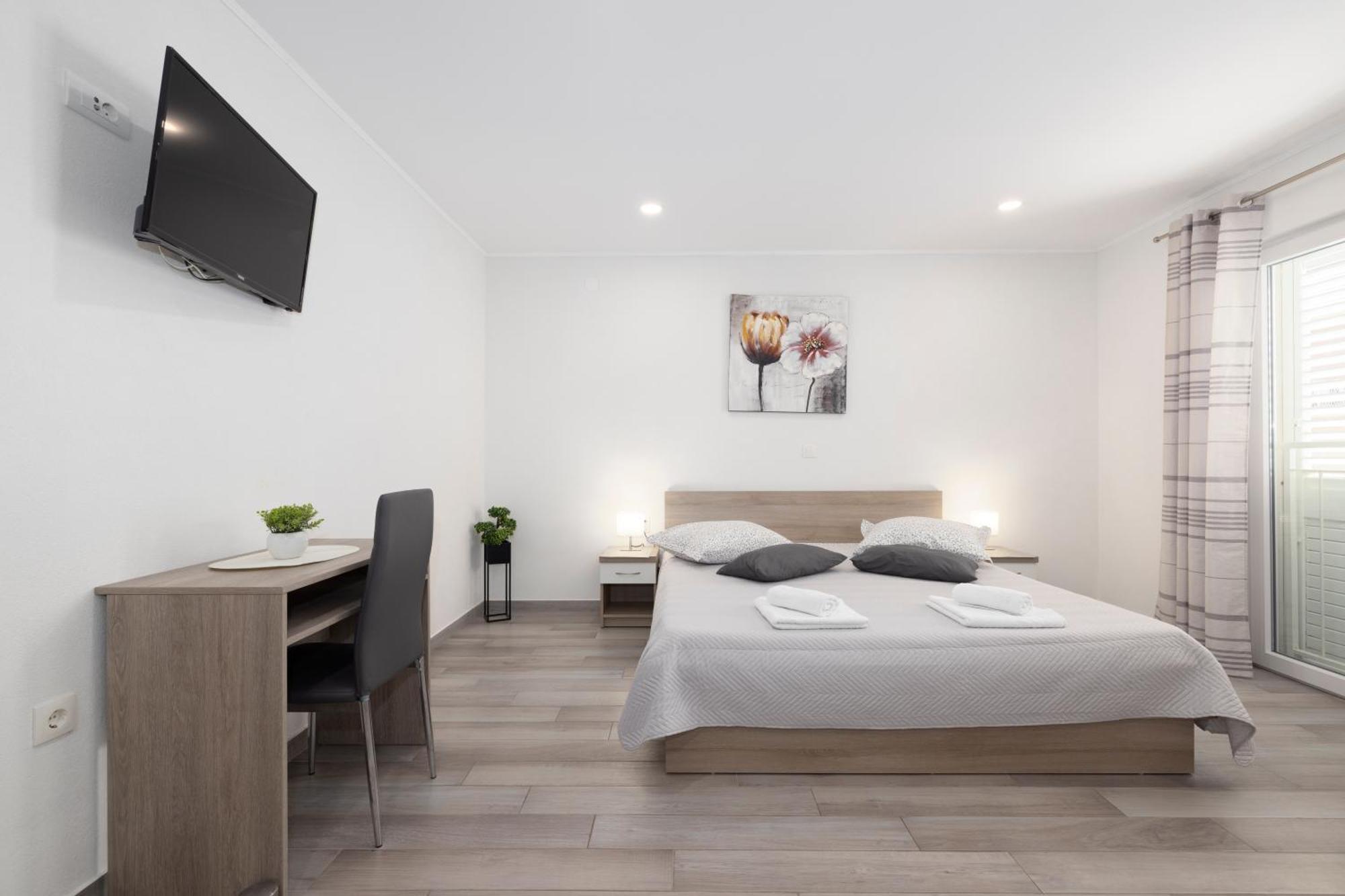 Apartmani Marta Tučepi Zewnętrze zdjęcie