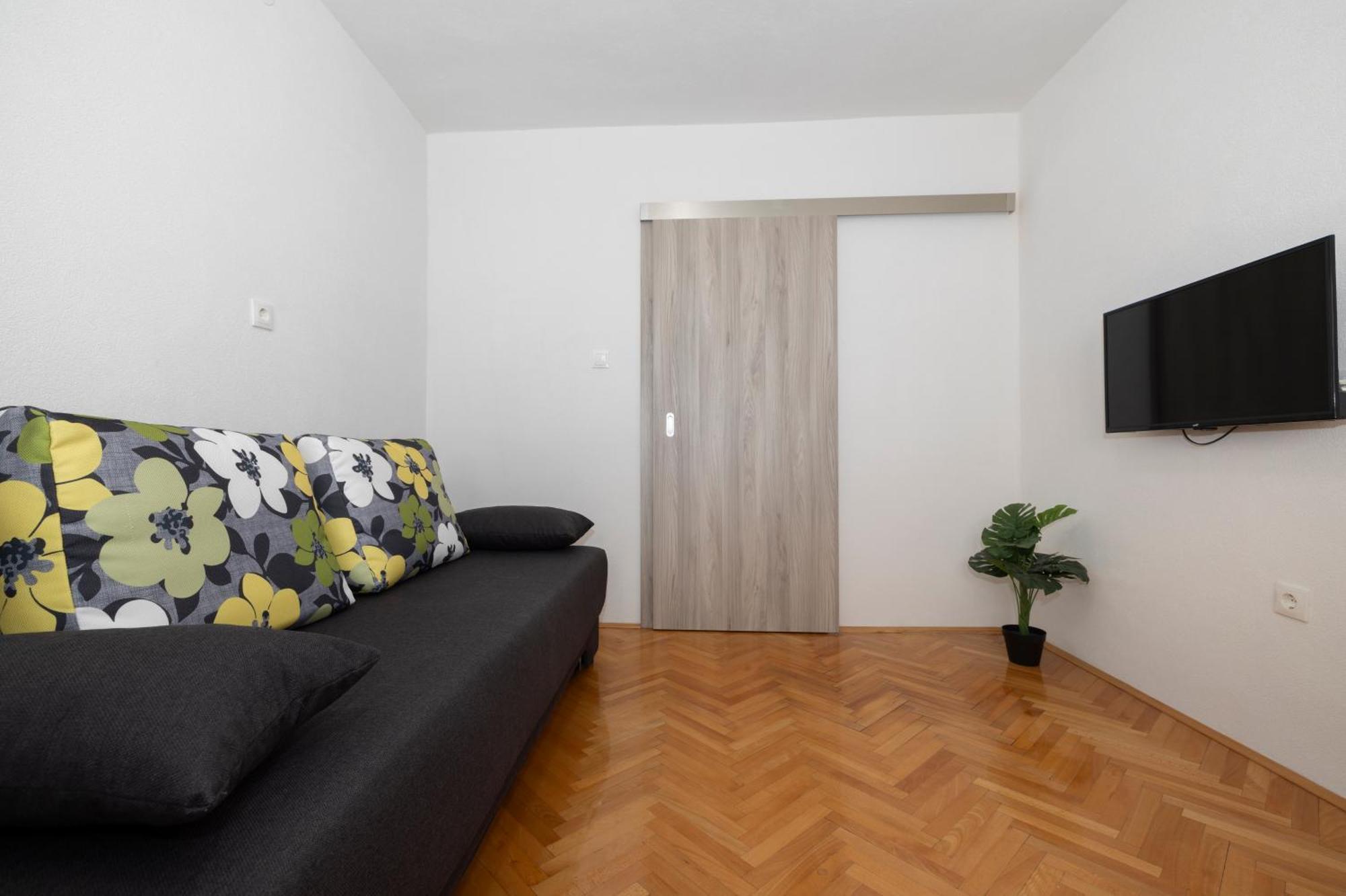 Apartmani Marta Tučepi Zewnętrze zdjęcie