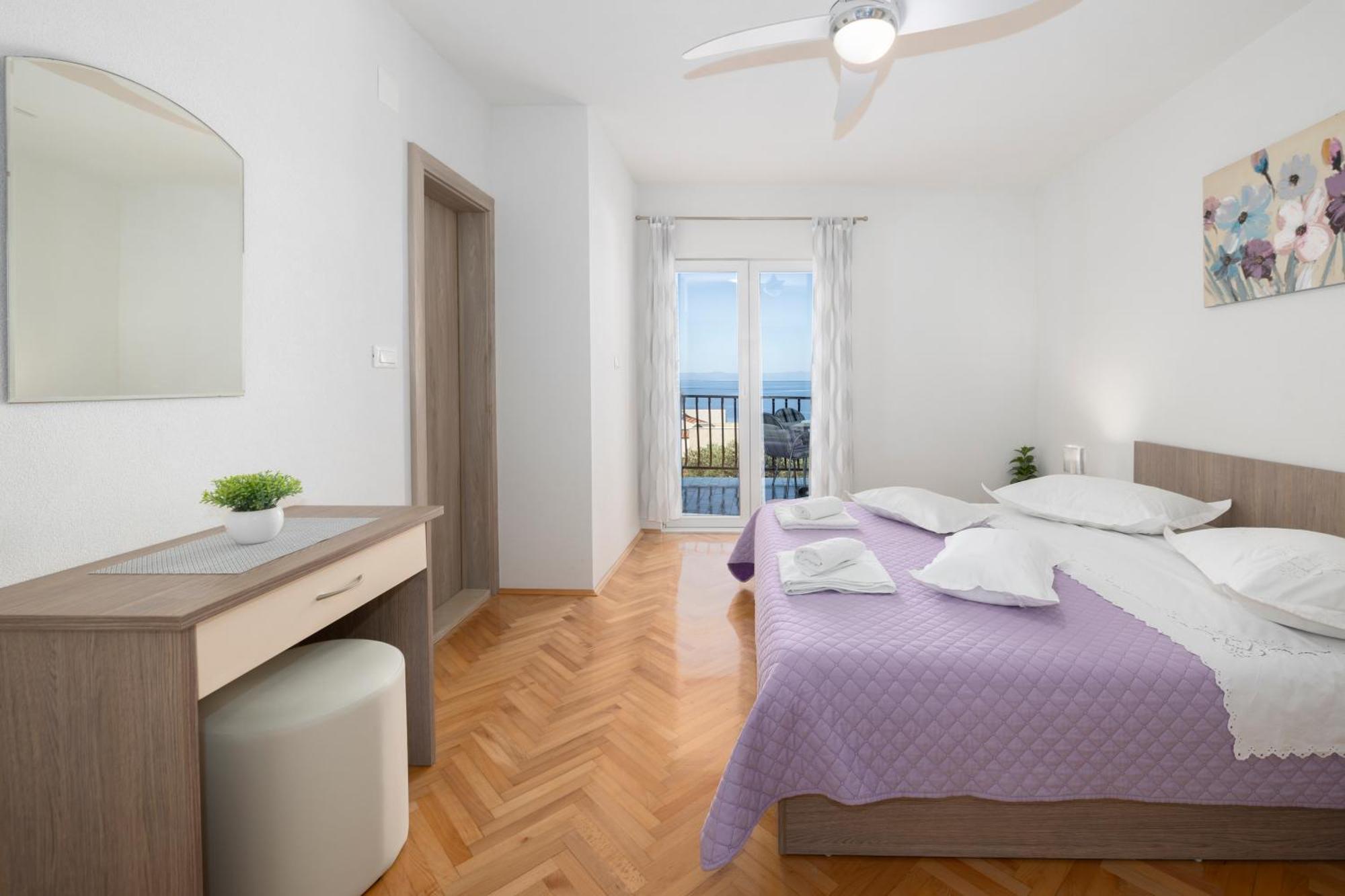 Apartmani Marta Tučepi Zewnętrze zdjęcie