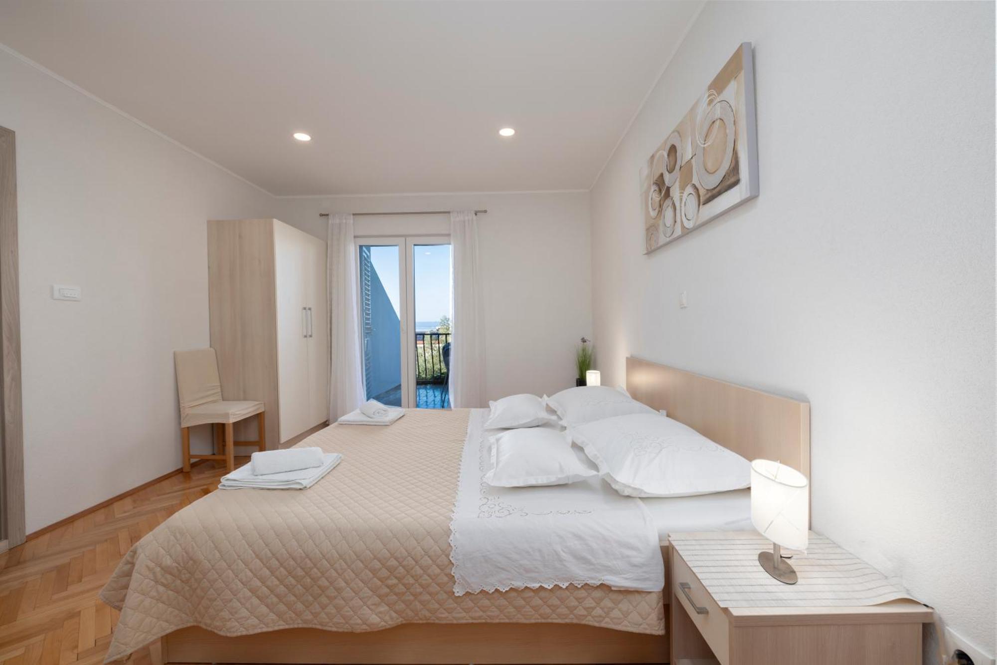 Apartmani Marta Tučepi Zewnętrze zdjęcie